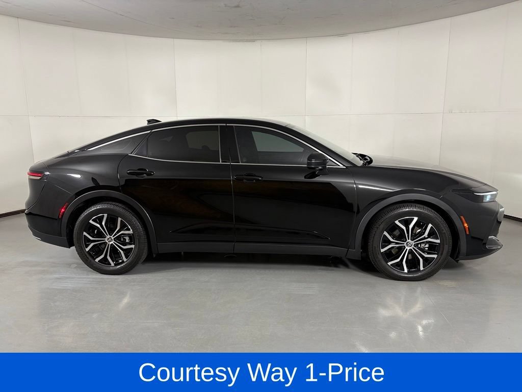 Used 2023 Toyota Crown AWD/4WD image 12