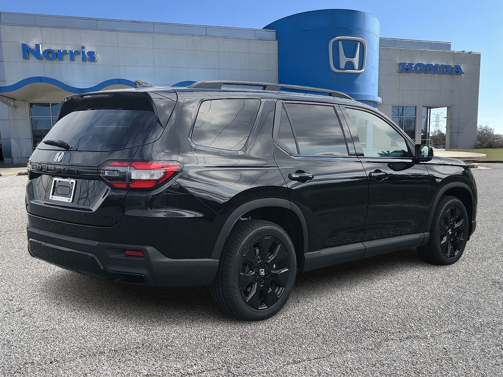 New 2026 Honda Pilot Black Edition image 4