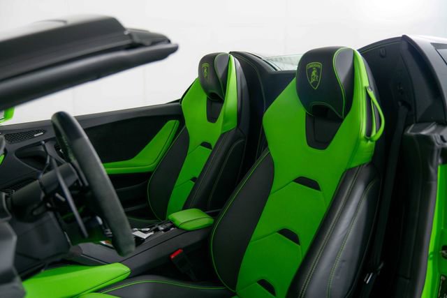 Used 2023 Lamborghini Huracan EVO AWD/4WD image 15