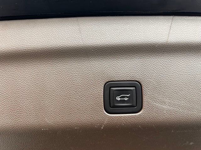 Used 2023 GMC Yukon Denali AWD/4WD image 21