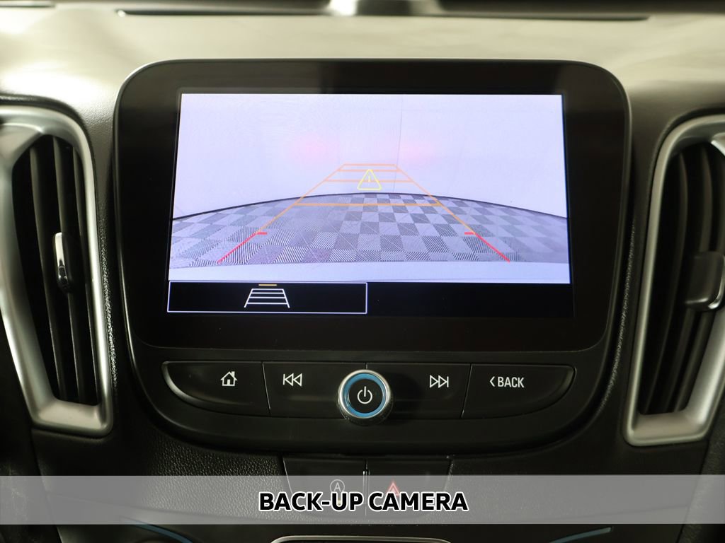 Used 2025 Chevrolet Malibu LT image 4