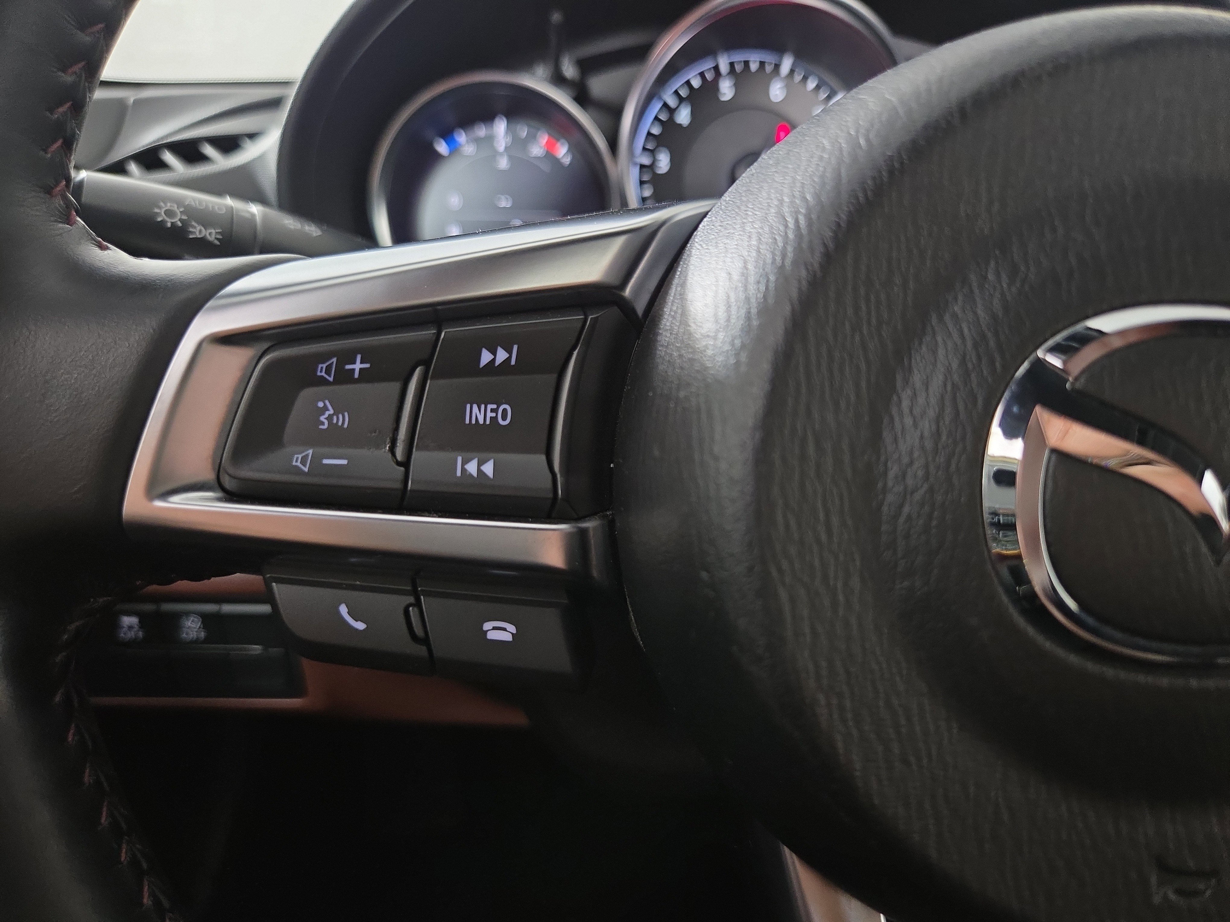 Used 2019 MAZDA MX-5 Miata RF Grand Touring RWD image 14