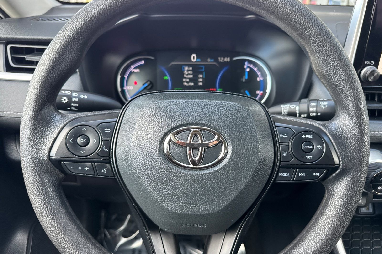 Used 2025 Toyota RAV4 XLE image 24