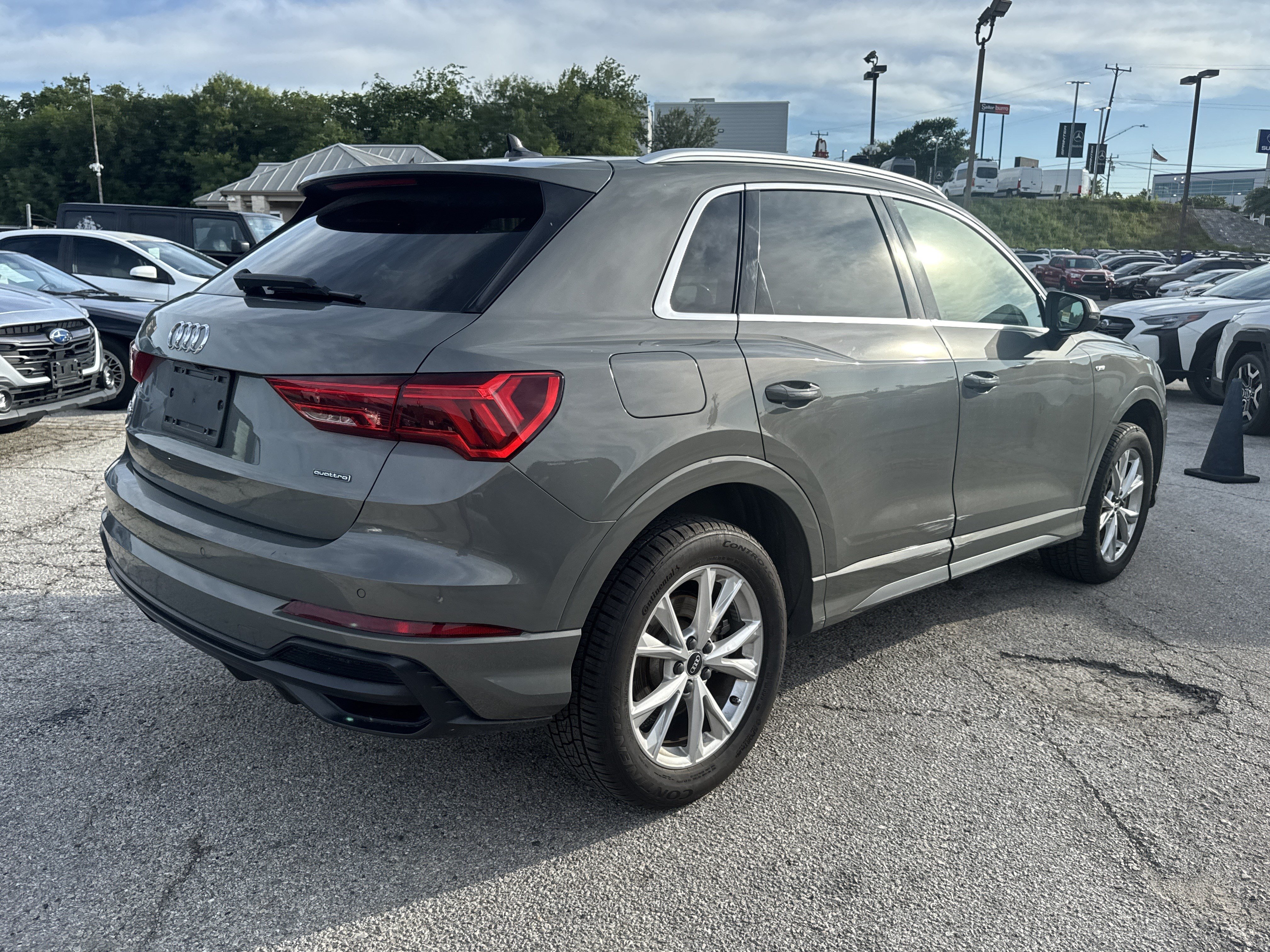 Used 2022 Audi Q3 2.0T Premium Plus w/ Premium Plus Package AWD/4WD image 6
