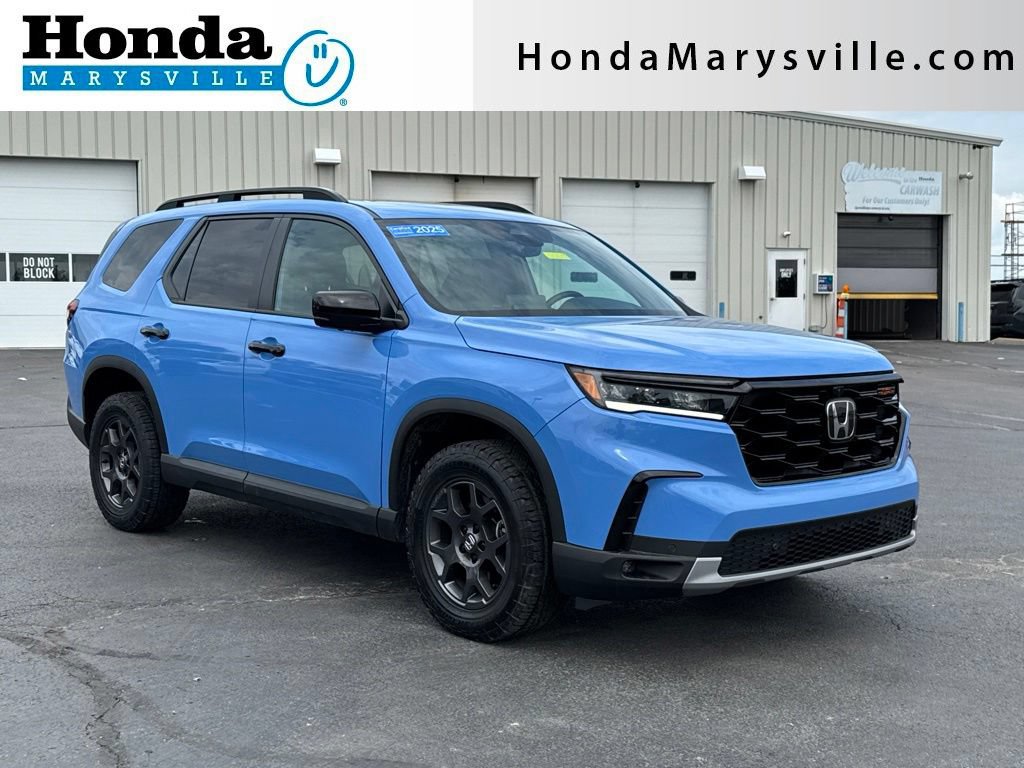 Certified 2025 Honda Pilot TrailSport