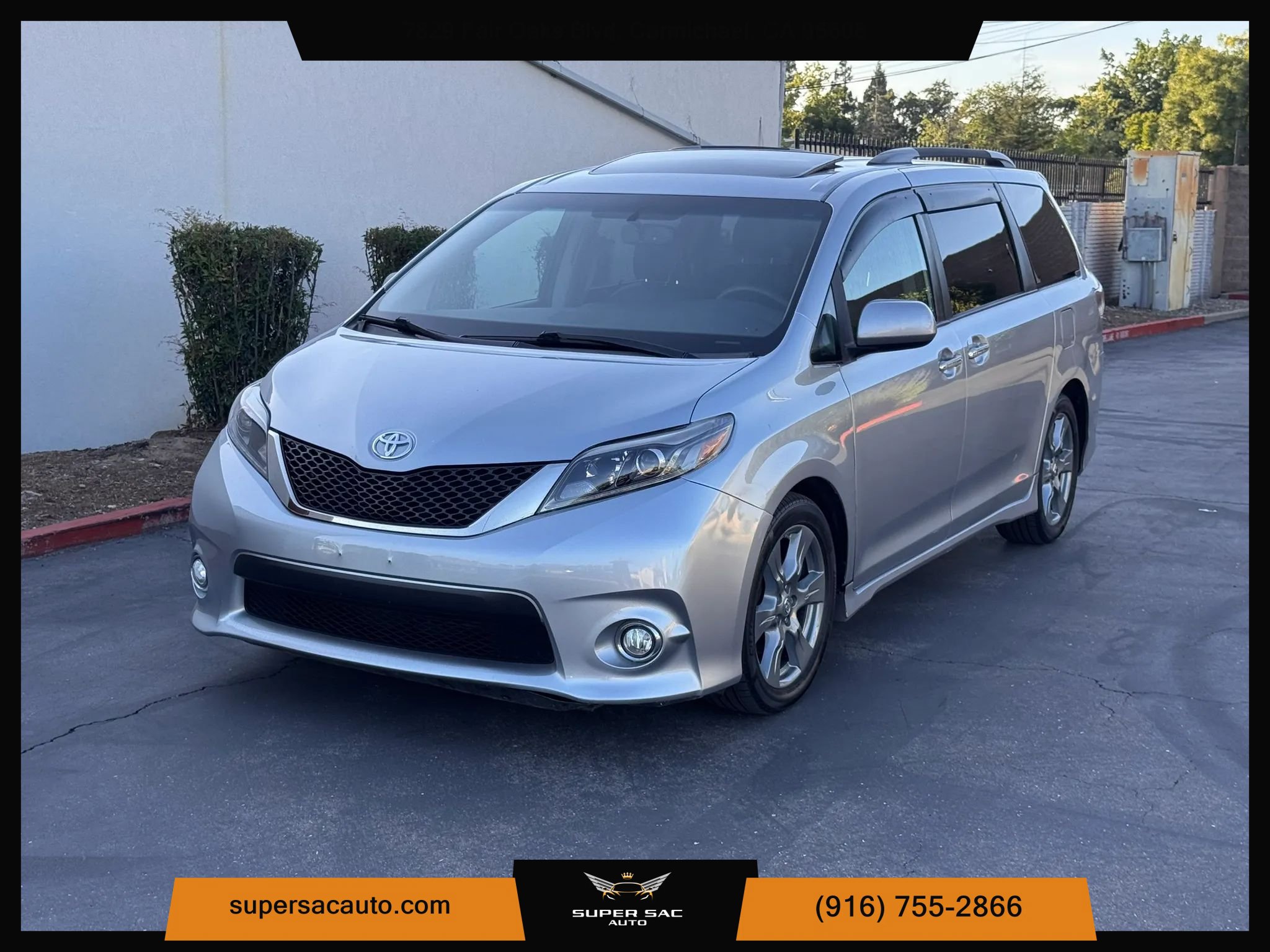 Used 2017 Toyota Sienna SE FWD image 1