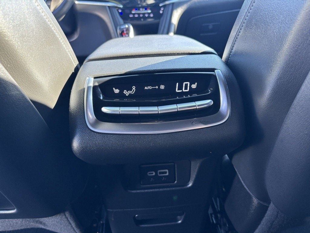Used 2024 Cadillac XT6 Premium Luxury image 25