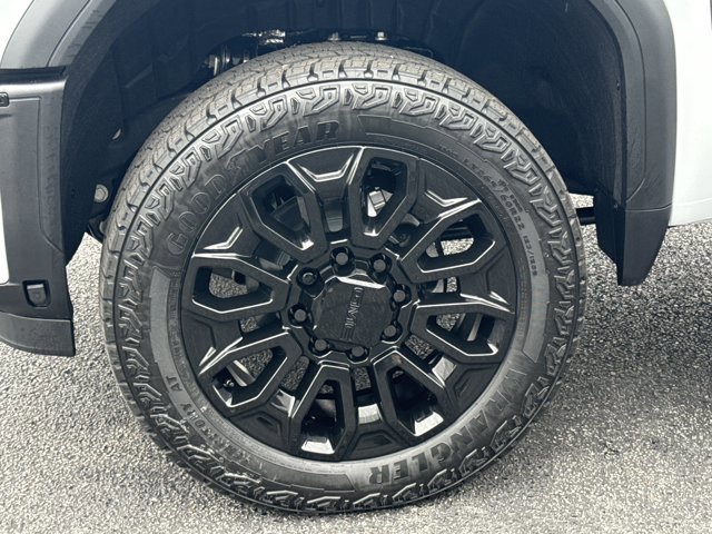 New 2026 GMC Sierra 2500 Denali w/ Denali Reserve Package image 17