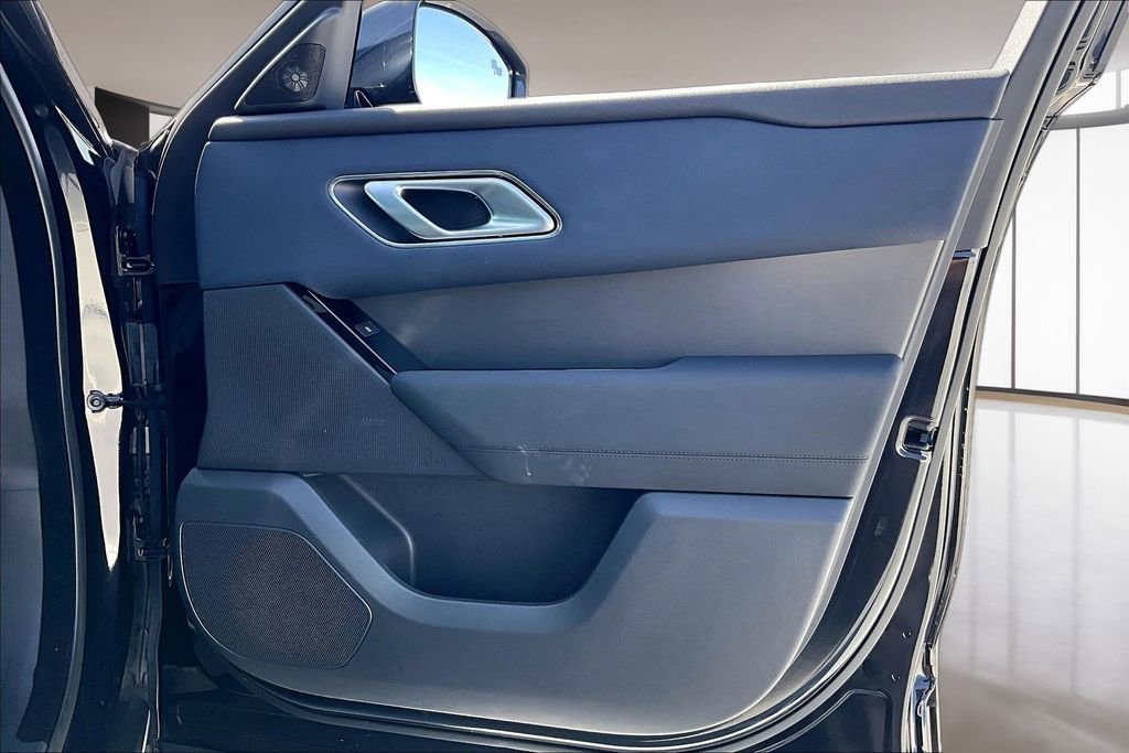 Used 2025 Land Rover Range Rover Velar Dynamic SE image 26