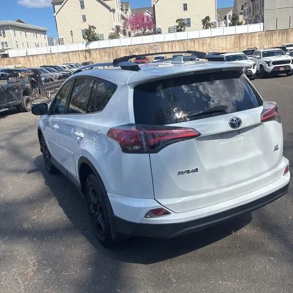 Used 2016 Toyota RAV4 LE image 3