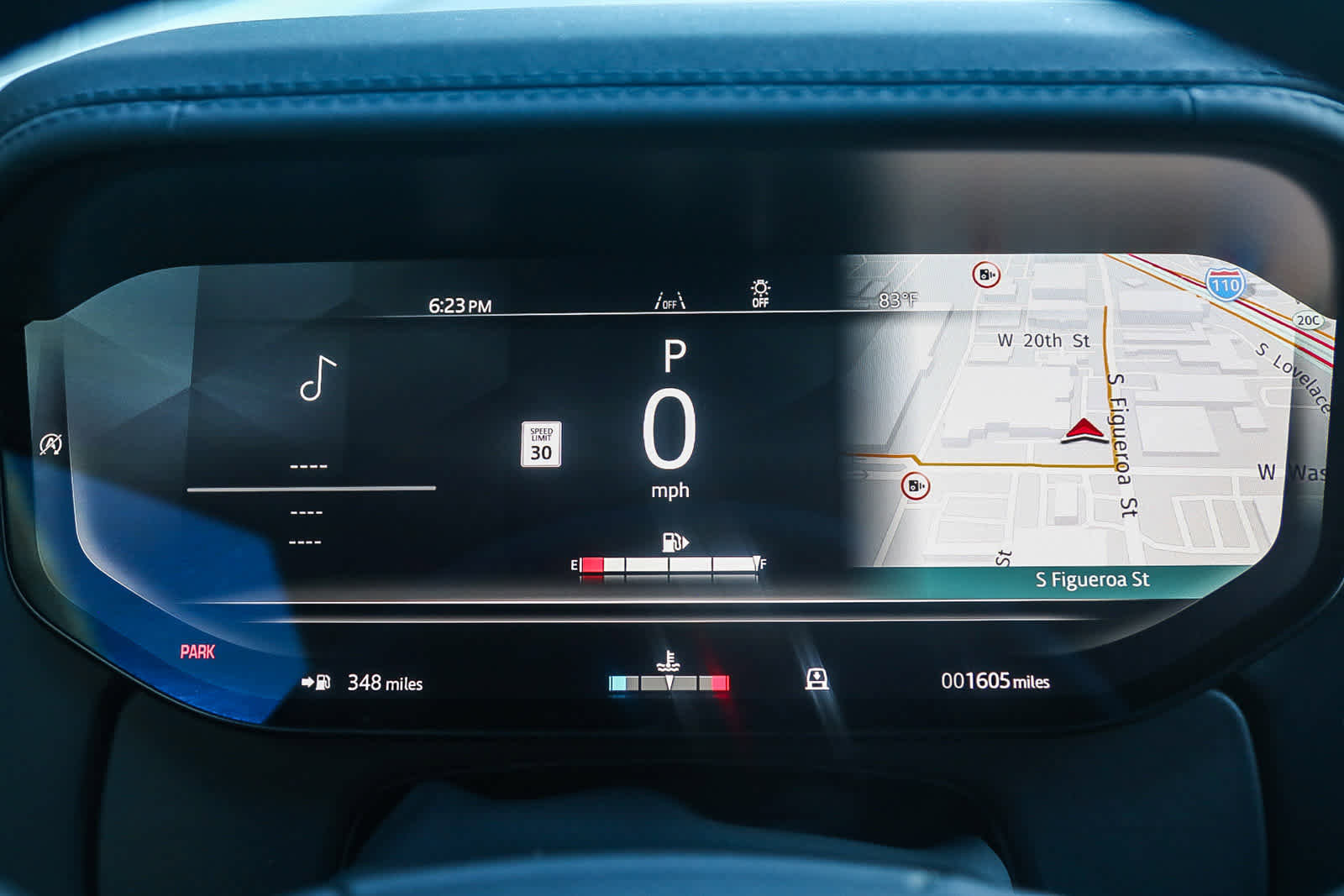 Used 2025 Land Rover Range Rover SE image 24