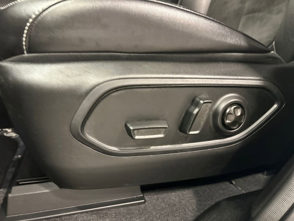 Used 2022 Jeep Grand Cherokee L Laredo AWD/4WD image 17
