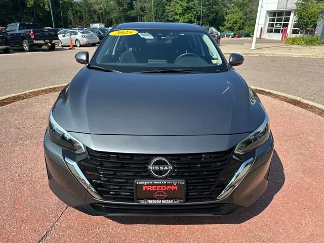 Used 2025 Nissan Sentra S image 8