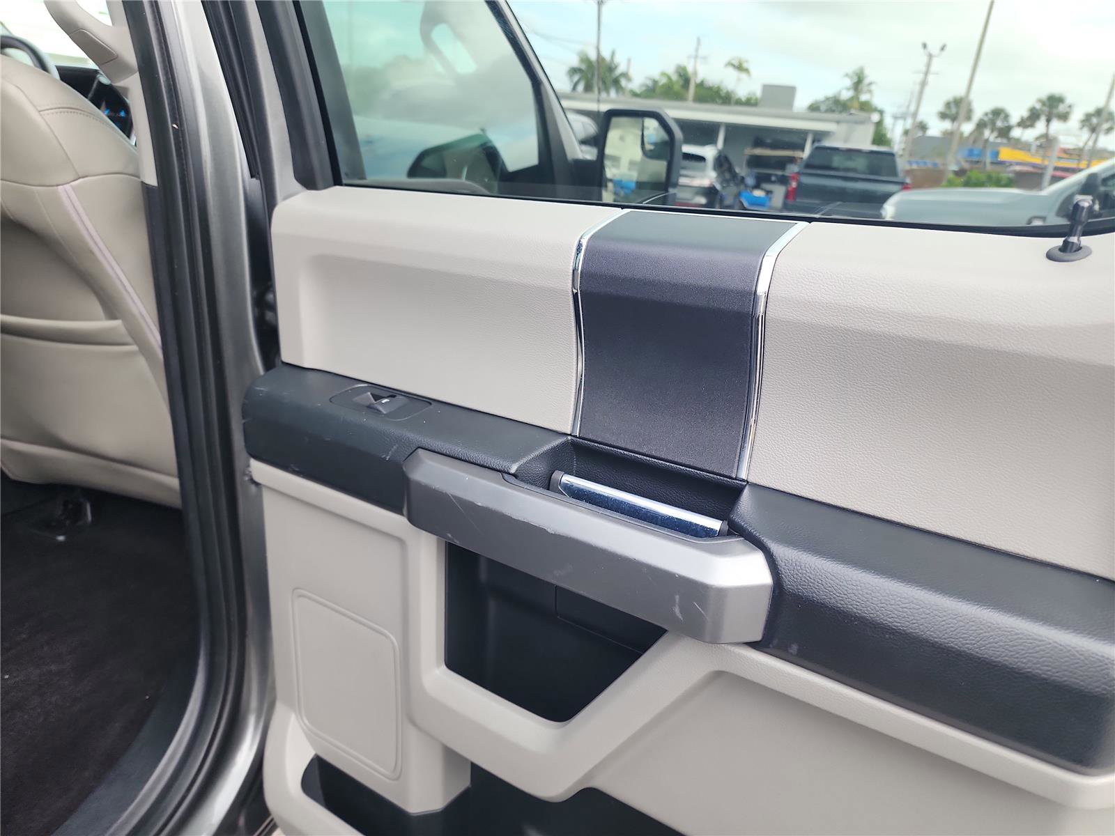 Used 2016 Ford F150 XLT image 22