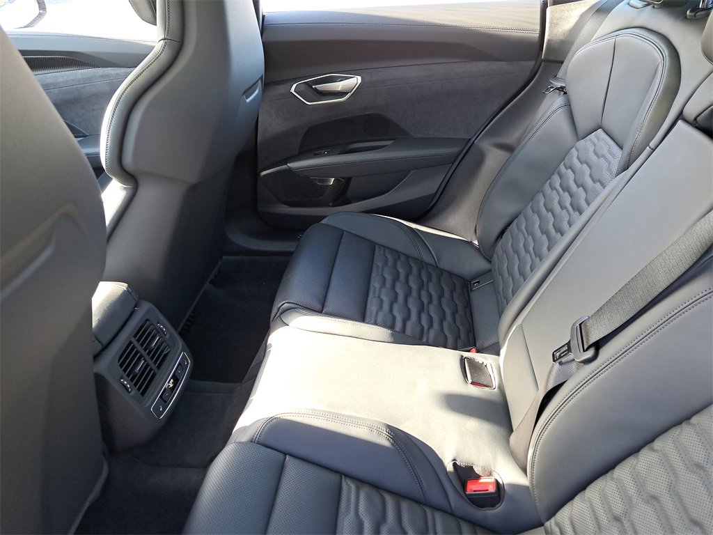 New 2026 Audi S e-tron GT Prestige image 26