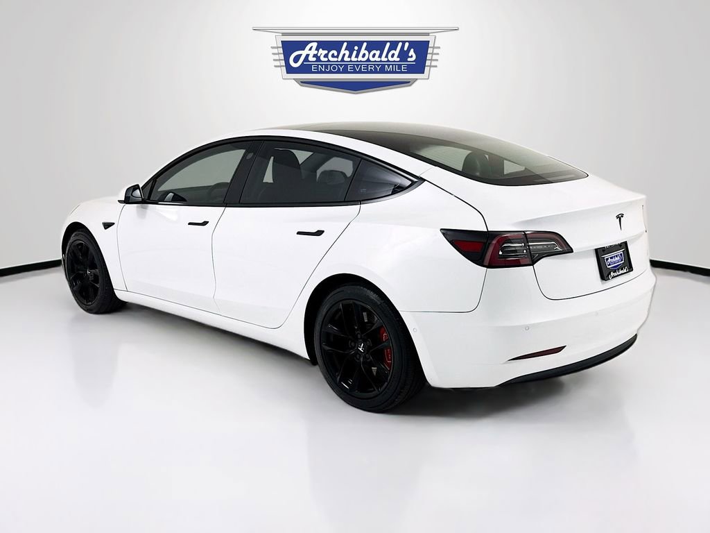 Used 2020 Tesla Model 3 Standard Range Plus image 4