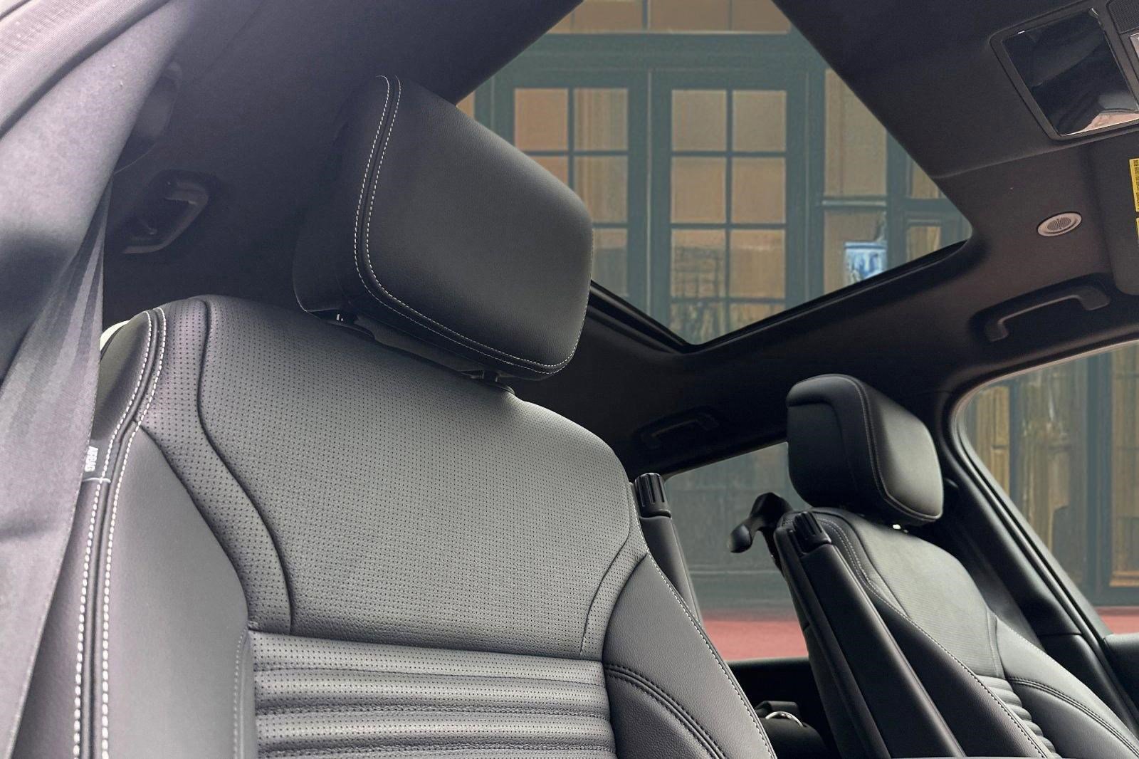 New 2026 Land Rover Discovery S AWD/4WD image 14