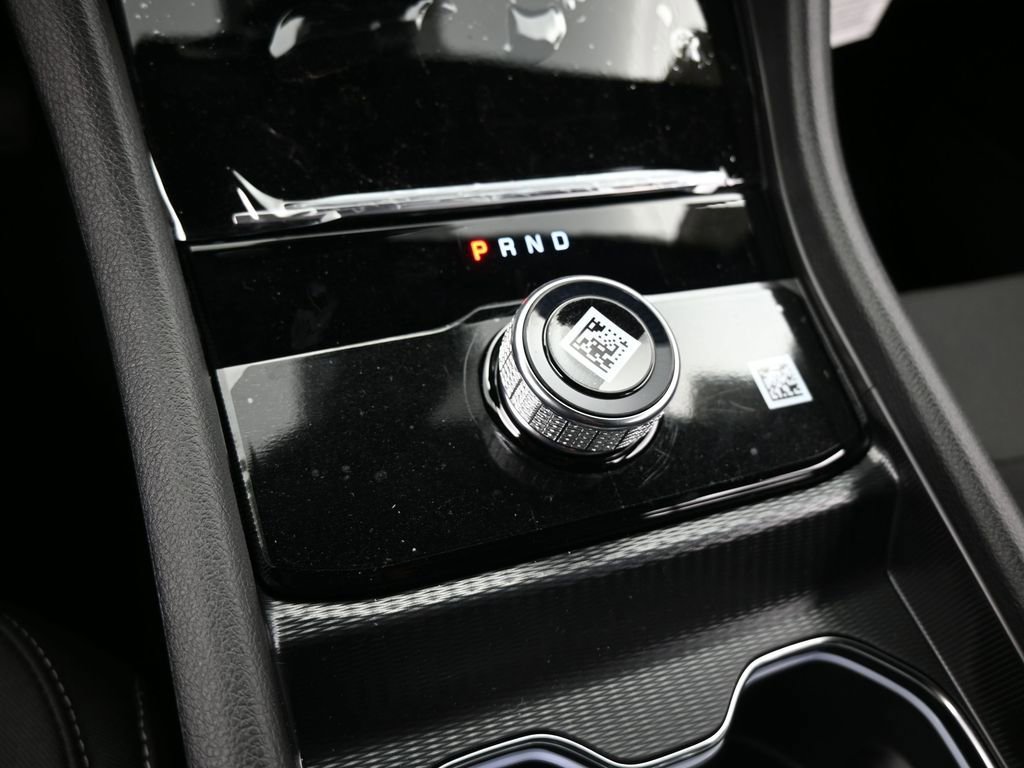 New 2025 Jeep Grand Cherokee Laredo RWD image 28