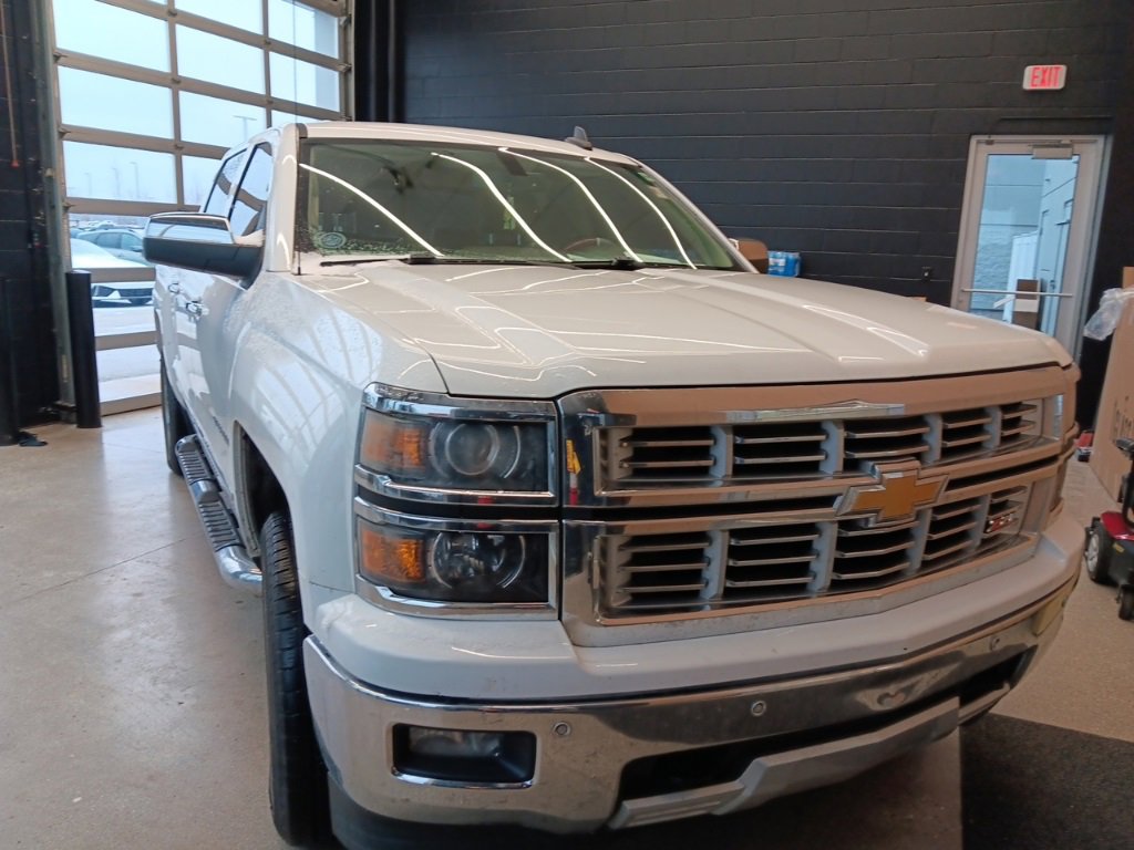 Used 2015 Chevrolet Silverado 1500 LTZ Z71 w/ LTZ Plus Package image 2