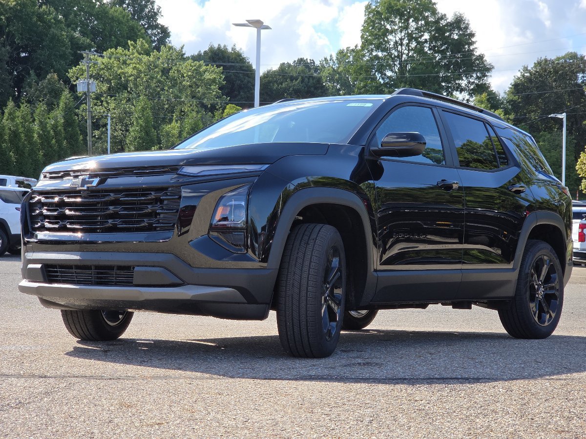 New 2027 Chevrolet Equinox LT w/ Midnight Edition FWD image 15