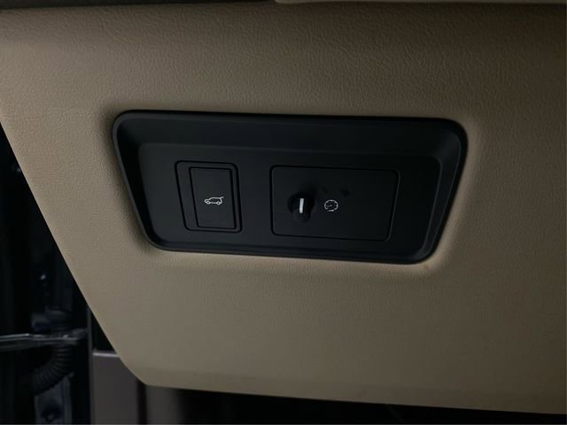 Used 2016 Land Rover Range Rover Sport HSE image 23
