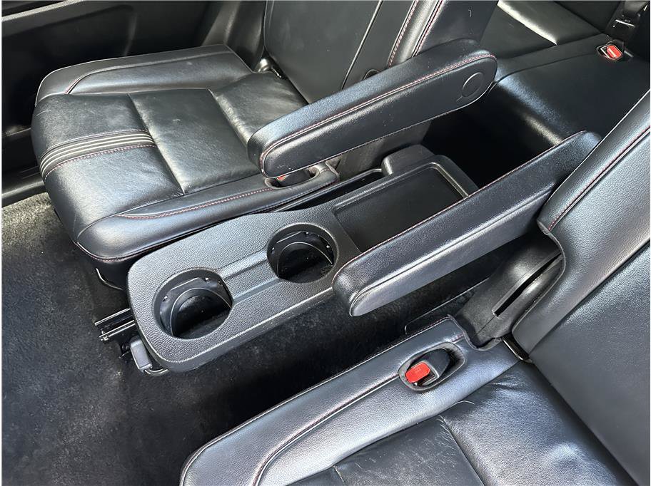 Used 2019 Toyota Highlander SE AWD/4WD image 17