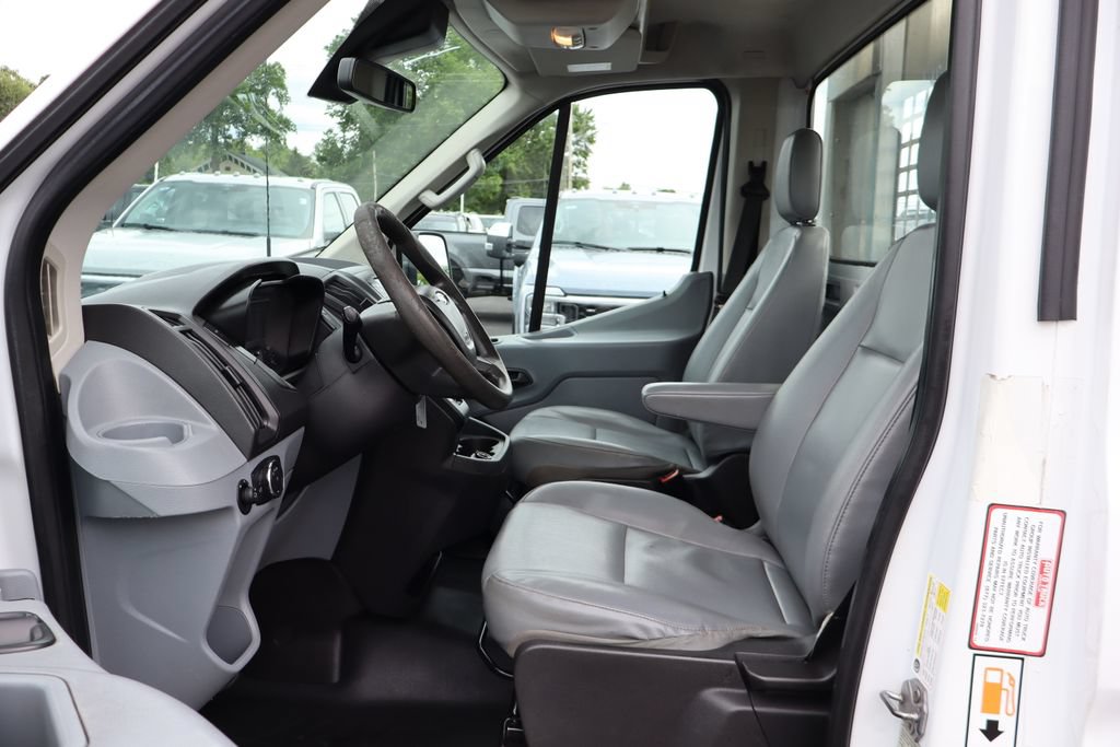 Used 2019 Ford Transit 250 138 RWD image 19