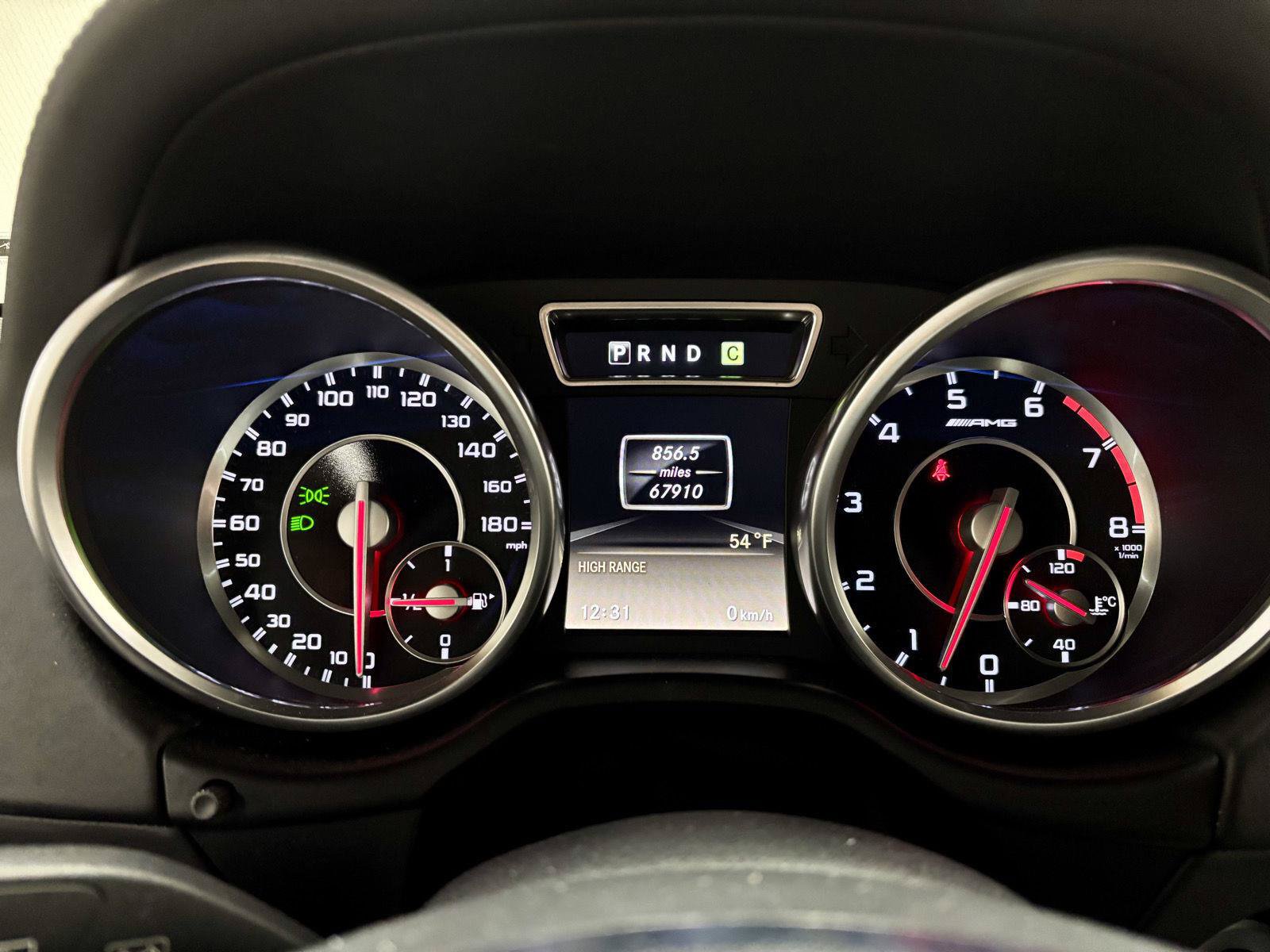 Used 2015 Mercedes-Benz G 63 AMG 4MATIC image 31