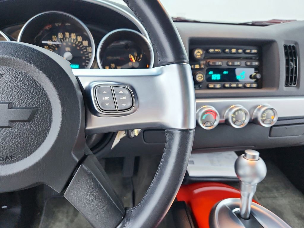 Used 2003 Chevrolet SSR w/ Preferred Equipment Group image 20
