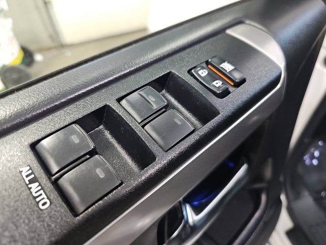 Used 2020 Toyota 4Runner Limited AWD/4WD image 13