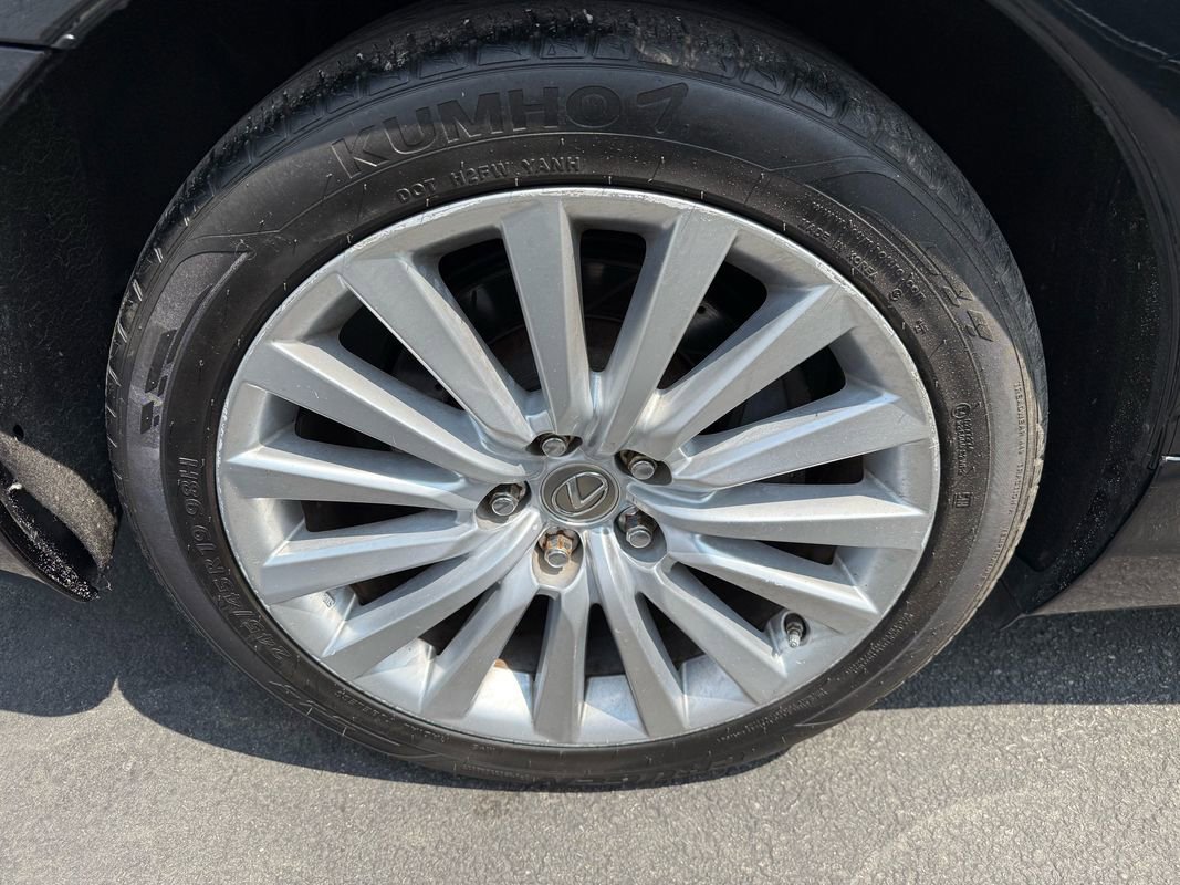 Used 2014 Lexus LS 460 L image 25