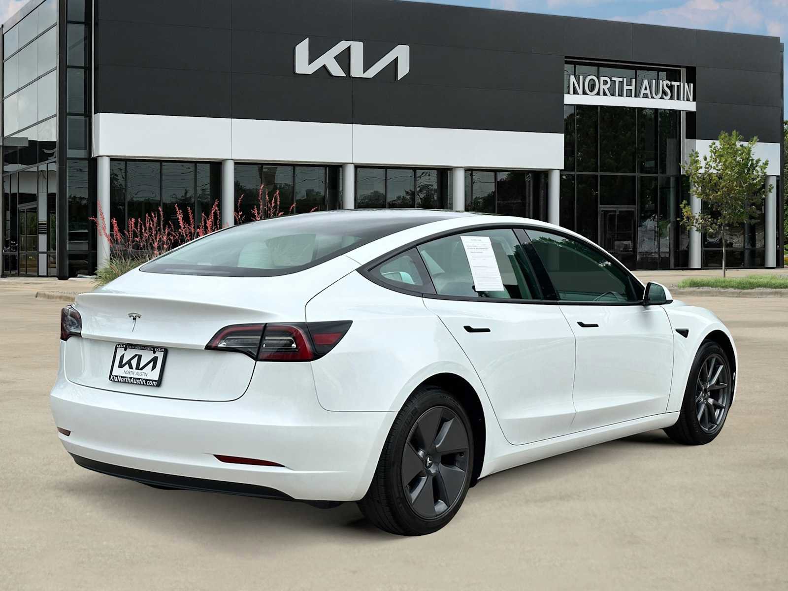 Used 2023 Tesla Model 3 Standard Range image 6