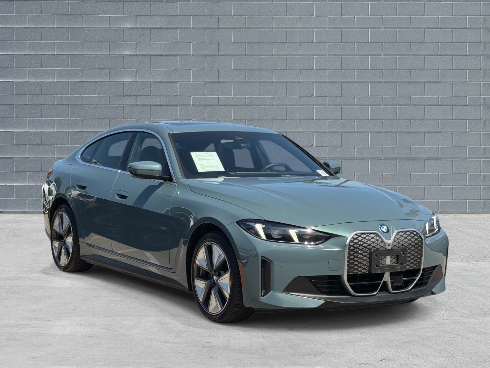 Used 2026 BMW i4 eDrive40 w/ Premium Package RWD image 1