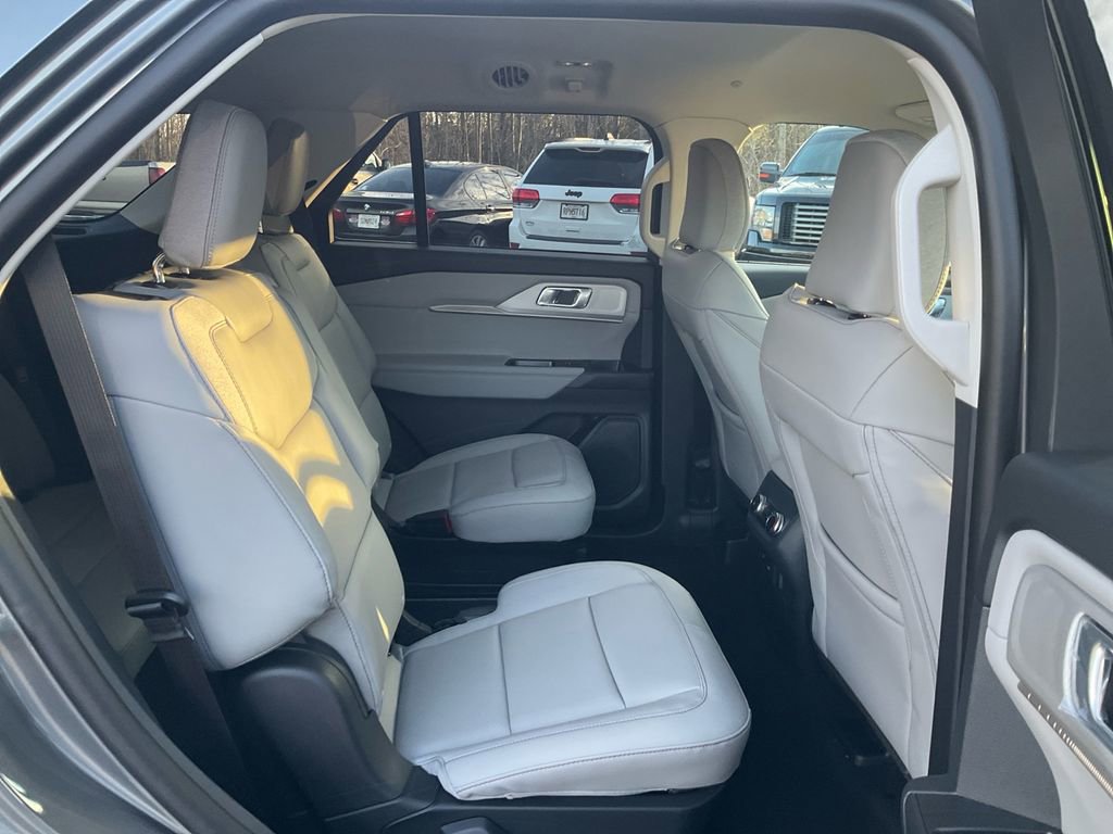 New 2026 Ford Explorer Active w/ Active Comfort Package image 13