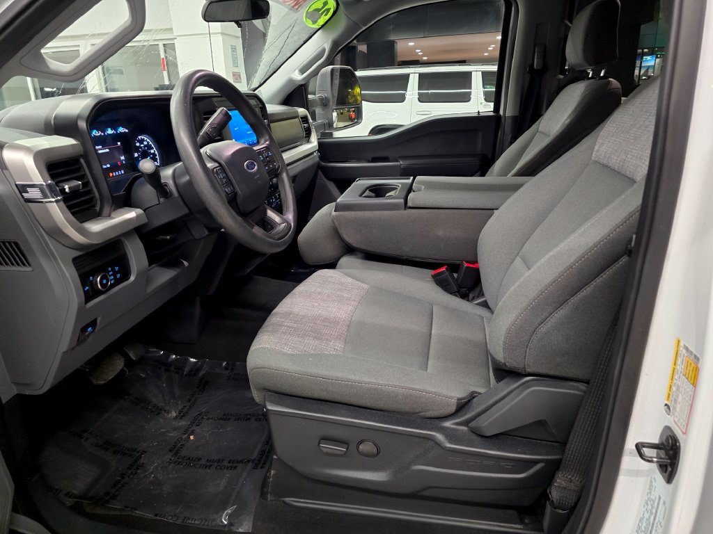 Used 2025 Ford F250 XLT AWD/4WD image 19