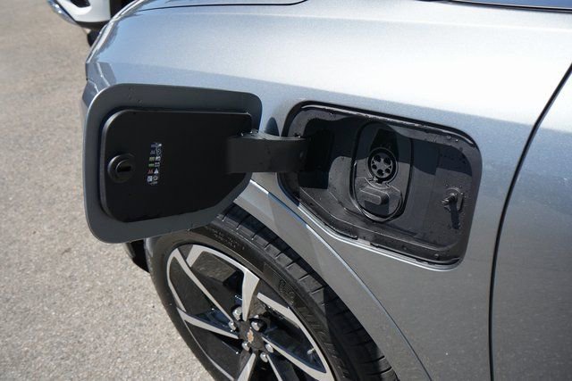 New 2025 Chevrolet Equinox EV LT image 11