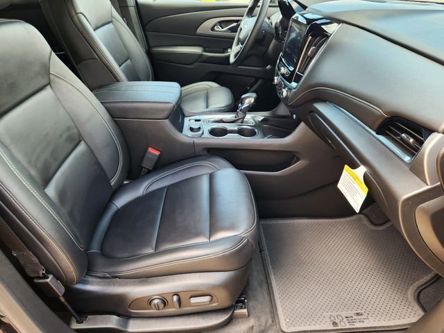 Used 2023 Chevrolet Traverse LT FWD image 14