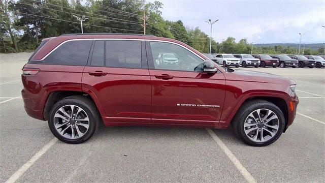 Certified 2024 Jeep Grand Cherokee Overland w/ Luxury Tech Group IV image 9