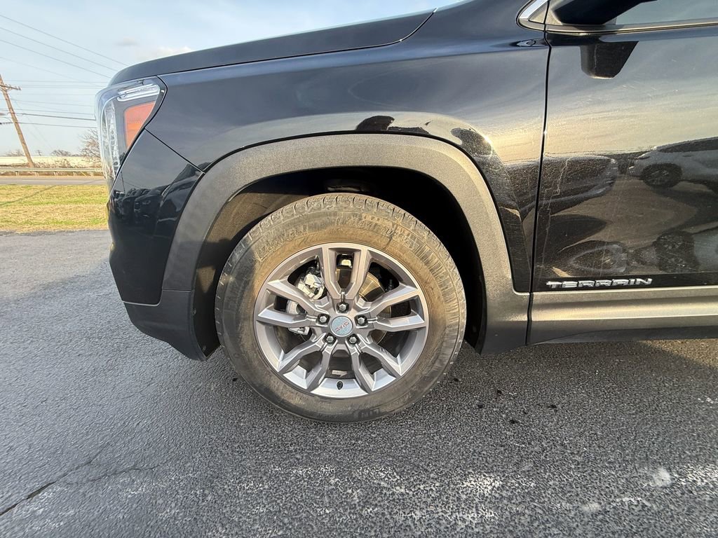 Used 2024 GMC Terrain SLT image 10