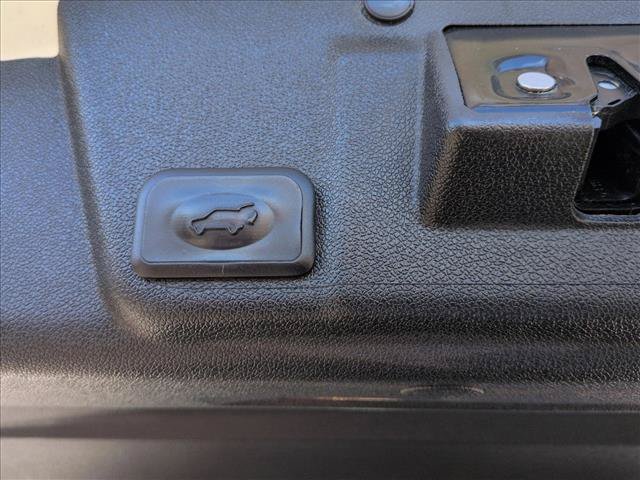 Used 2012 Buick Enclave Premium FWD image 11