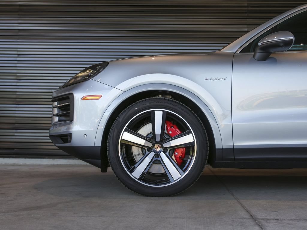 New 2026 Porsche Cayenne S AWD/4WD image 13