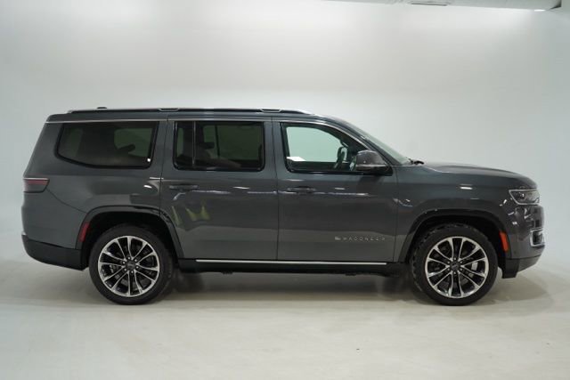 Used 2022 Jeep Wagoneer Series III w/ Premium Group I image 9