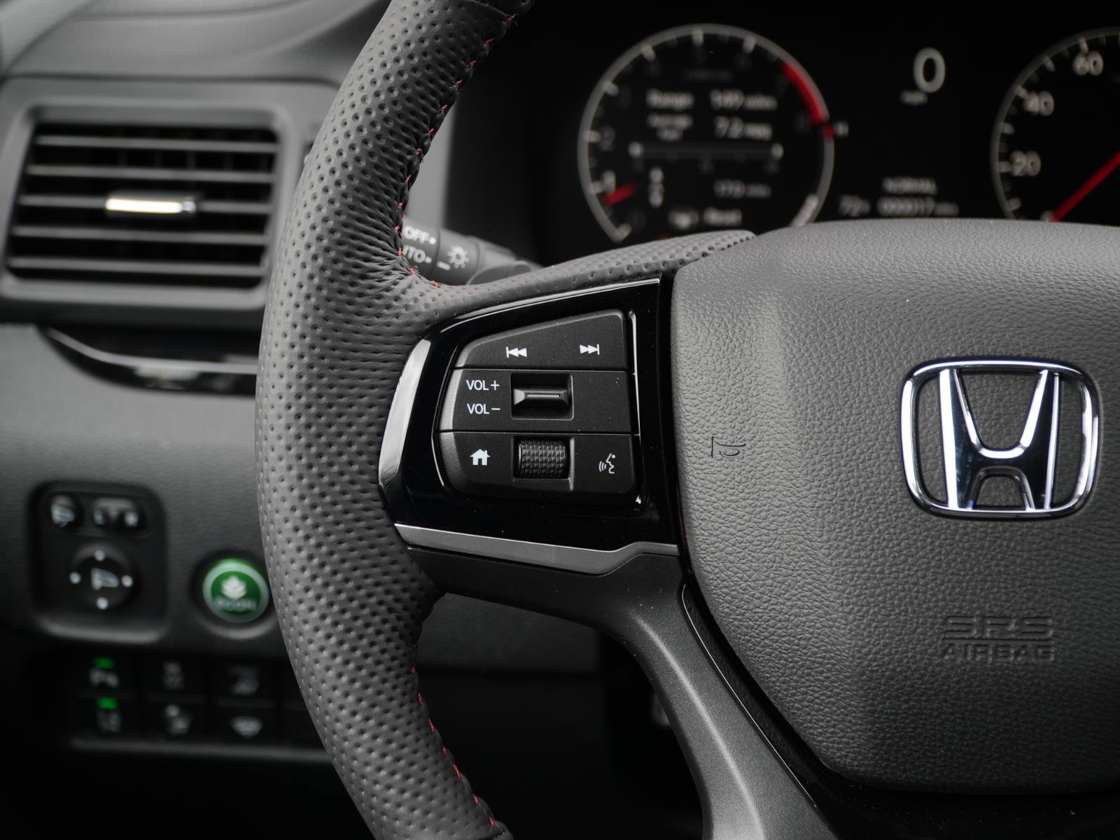 New 2026 Honda Ridgeline Black Edition image 23