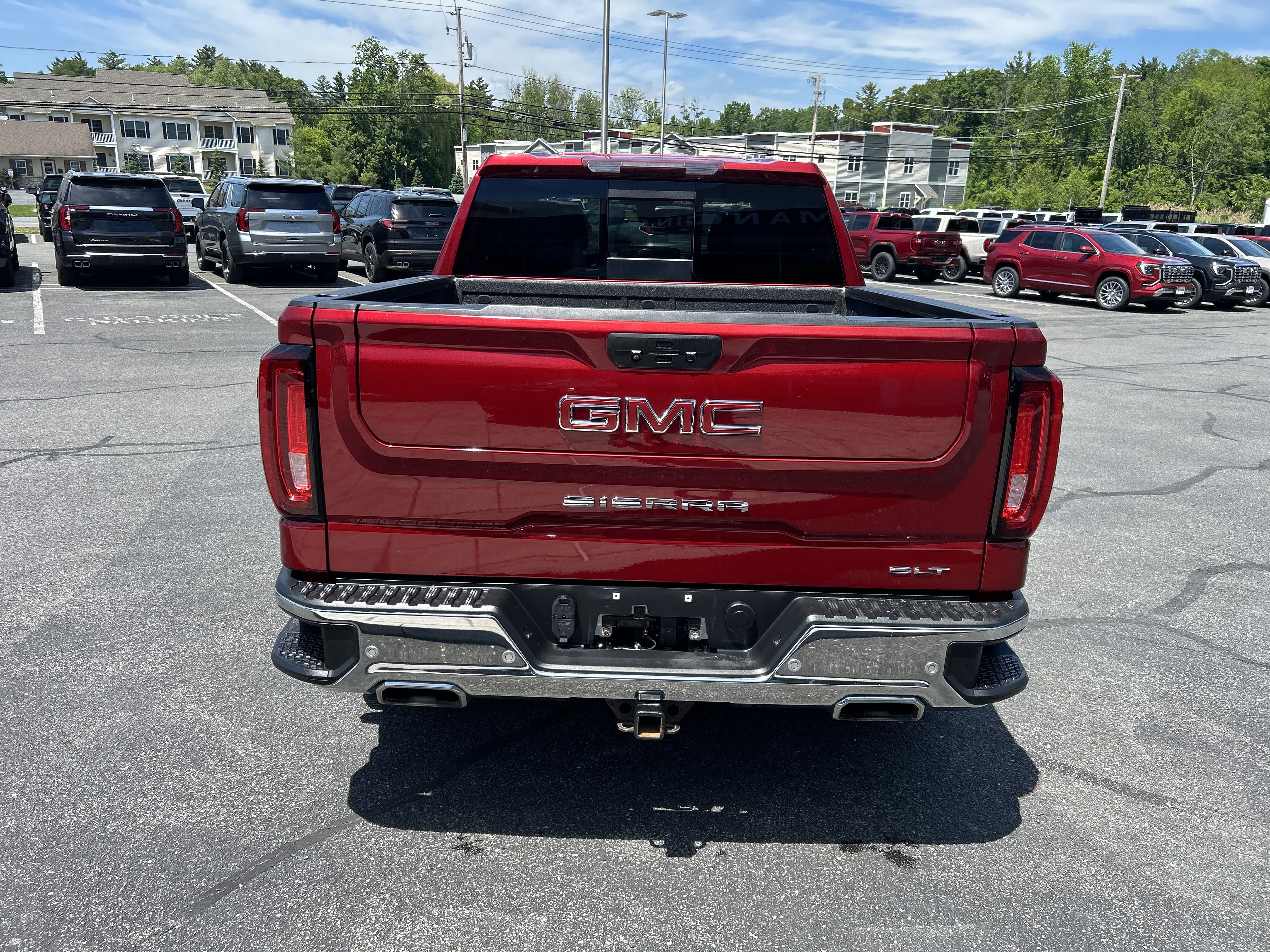 Used 2021 GMC Sierra 1500 SLT w/ SLT Premium Plus Package AWD/4WD image 10