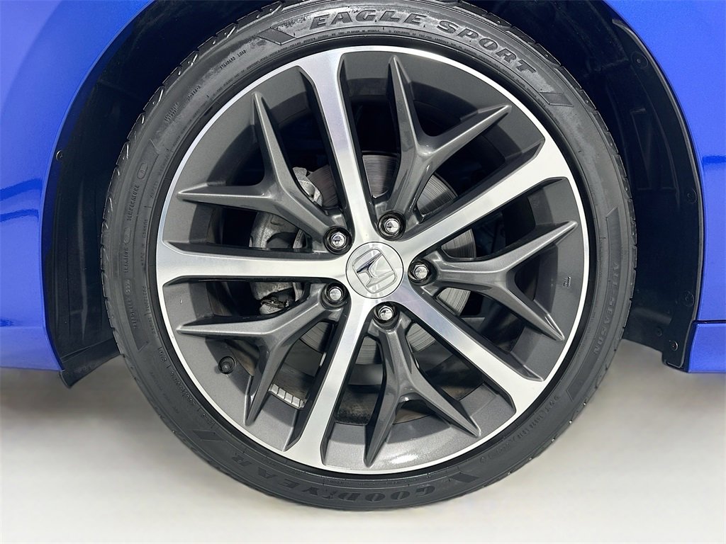 Used 2023 Honda Civic Touring image 11