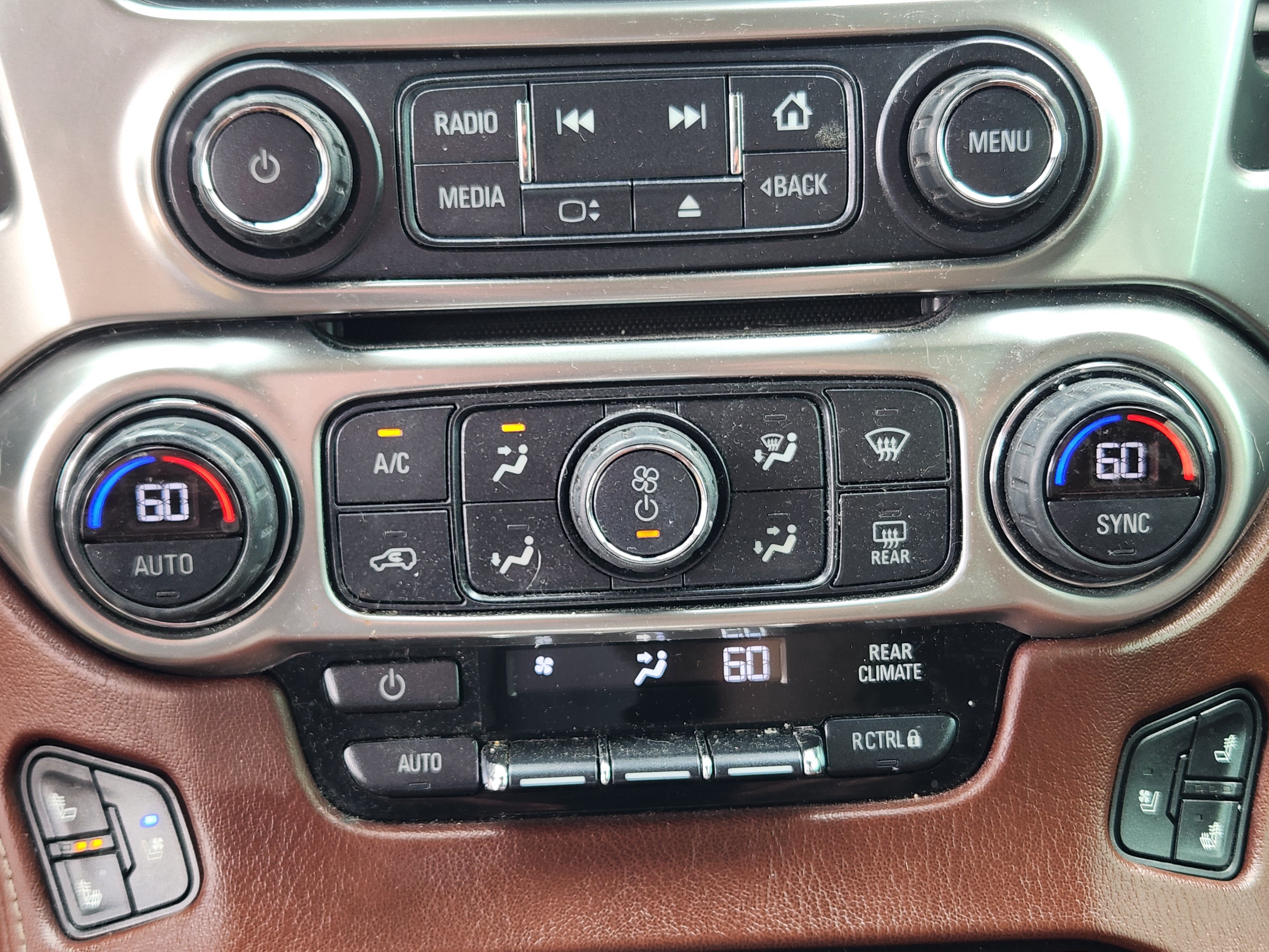 Used 2020 Chevrolet Tahoe Premier w/ Max Trailering Package AWD/4WD image 14