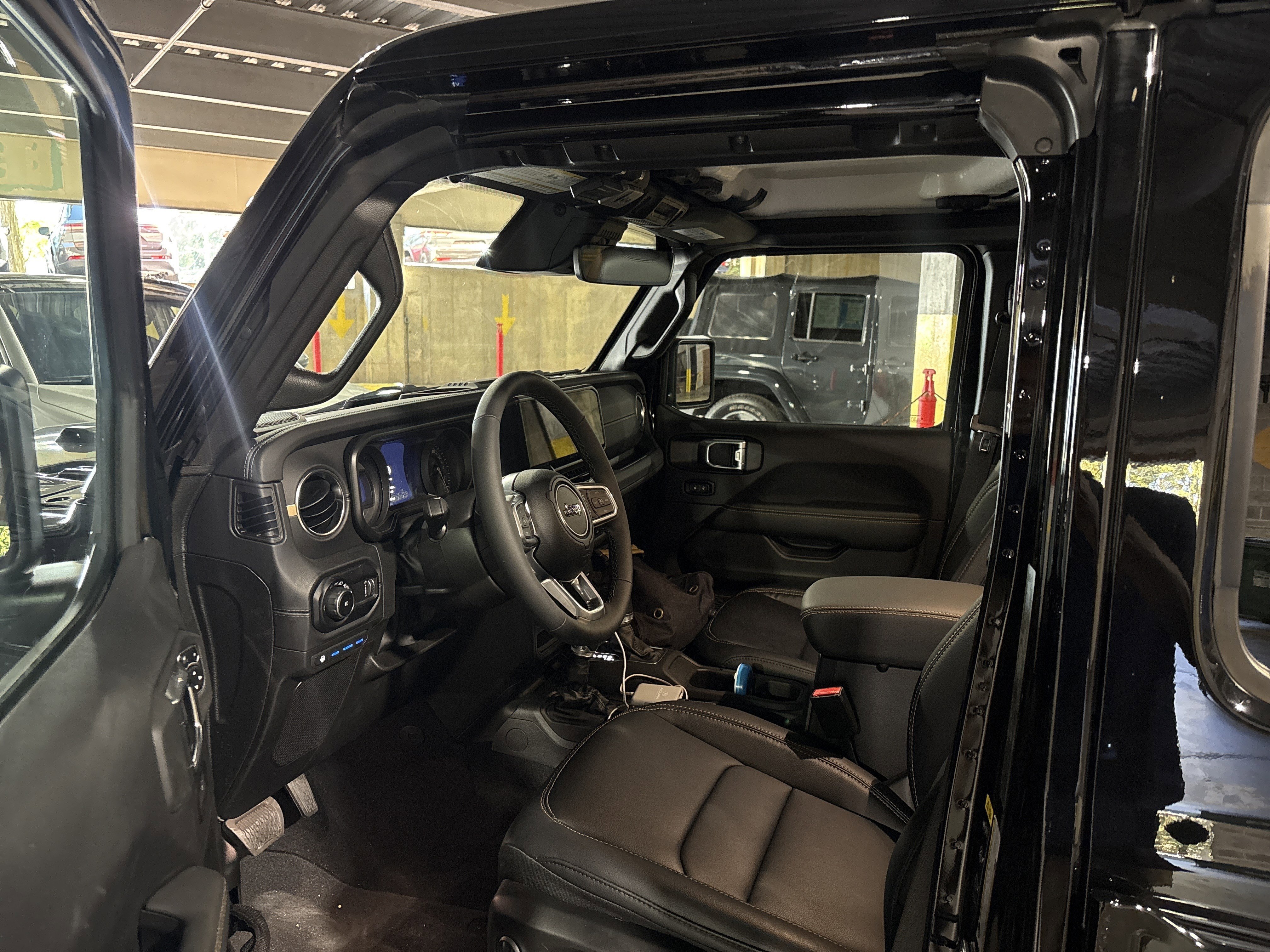 Certified 2025 Jeep Wrangler Sahara image 7