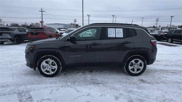 Used 2023 Jeep Compass Latitude w/ Convenience Group image 5