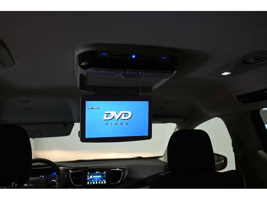 Used 2018 Chrysler Pacifica Touring Plus FWD image 27