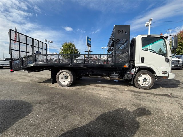 Used 2024 Chevrolet Low Cab Forward image 12